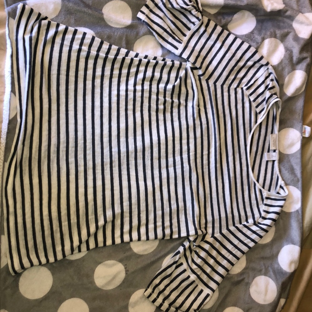 Cute Chico’s stripe tee with accent sleeves